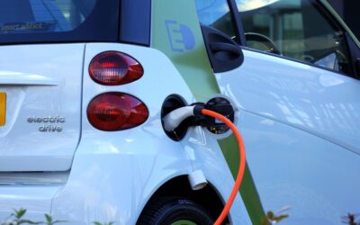 Cargar un coche eléctrico: ¿qué necesitas saber?